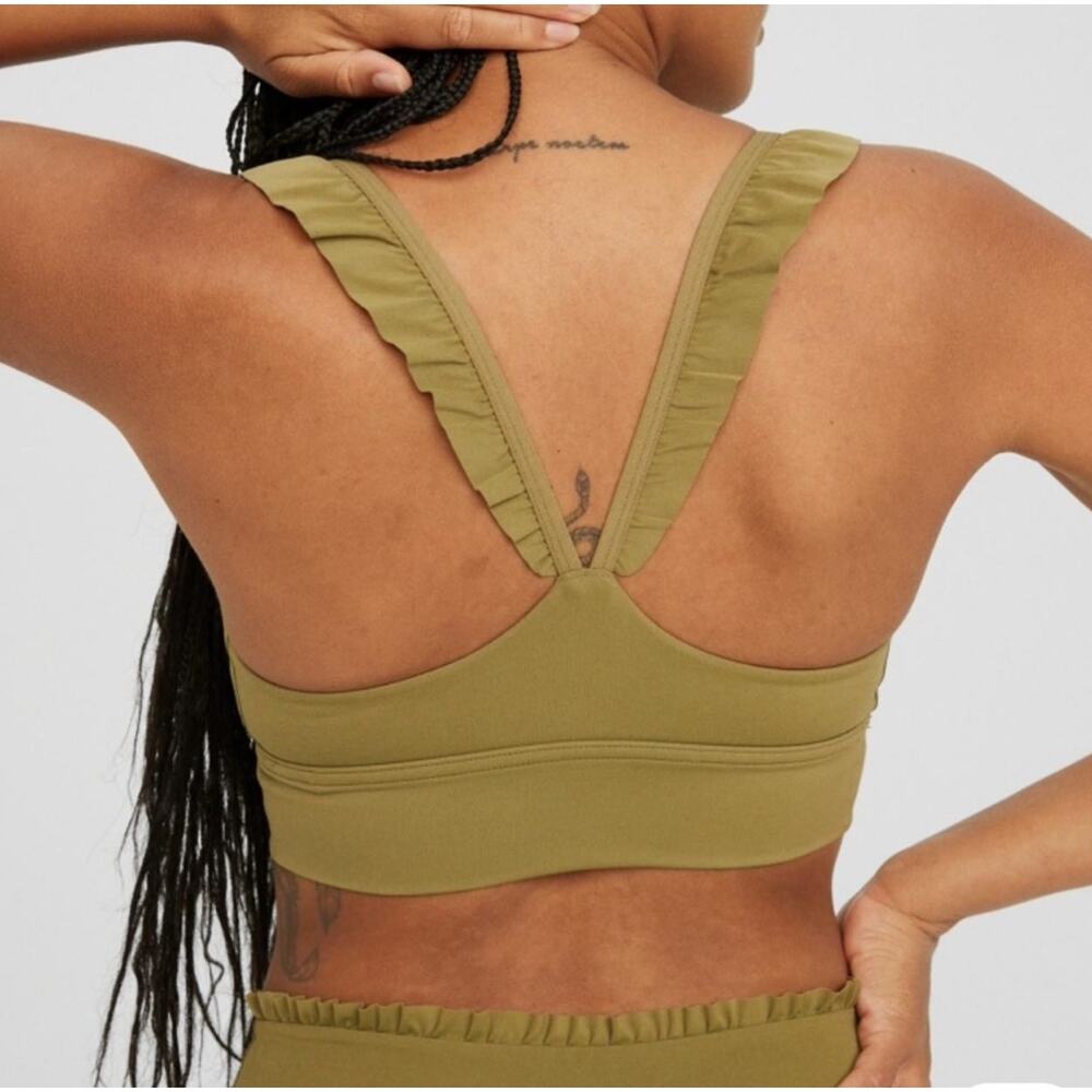 $40 OFFLINE By Aerie Real Me Xtra Ruffle Sports Bra S NWT - Picture 3 of 9
